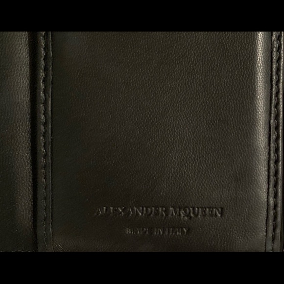 (SOLD) Authentic Alexander McQueen Skull Wallet - Picture 3 of 8